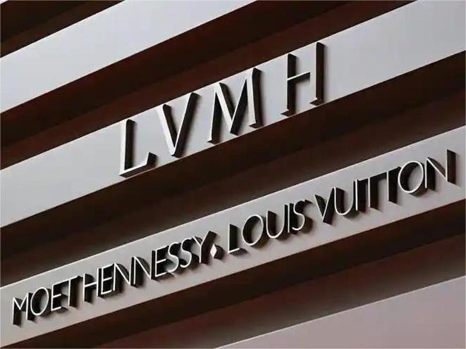 奢侈时尚巨头LVMH因手表的NFT专利技术被起诉